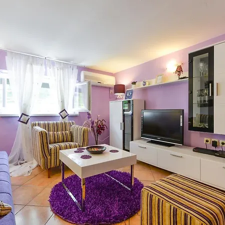 Apartment Mirana With Garden And Free Parking Zadar Room photo