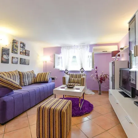 Apartment Mirana With Garden And Free Parking Zadar Room photo