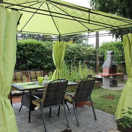 Apartment Mirana With Garden And Free Parking Zadar Room photo