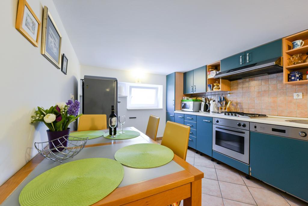 Mirana With Garden And Free Parking Apartment