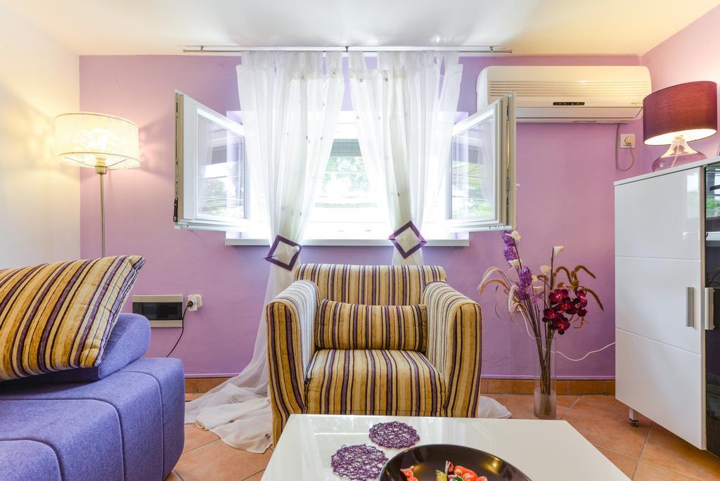 Mirana With Garden And Free Parking Apartment